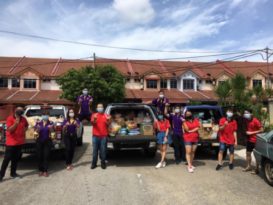网络爱心化为现实    关丹雅韵歌友会捐131家庭