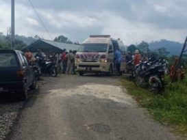2工人挖墓坑遭活埋　 　幸及时被公众救出