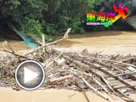 豪雨河水冲毁吊桥小园主怎么办?