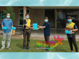 甘马挽客家公会    捐4小学口罩助防疫