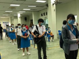 文德甲华联华中 中五学生们上课啦！