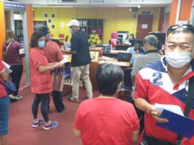 小贩到市议会登记 为夜市复工做准备（有视频）