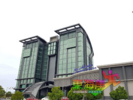 市议会：商业执照若逾期     须重新申请    才允许营业