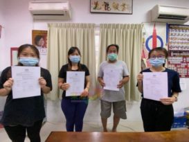 直凉民行流动柜台     助单亲妈妈申请补助金