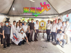 党战友同僚送殡  谭大新发引还山
