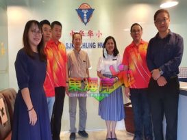 丹中华学校  逢周二六喷蚊雾