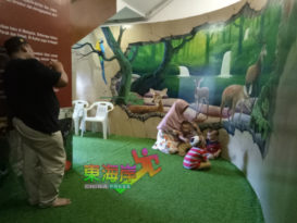 丹州立博物院重开限制20人 3D画展 吸引游客