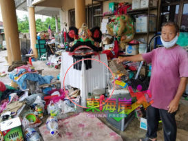 投诉指擅自取走木柜   民众促关丹市会归还
