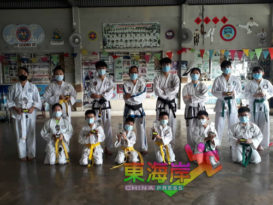 关丹环球跆拳道公会      50学员分场考核
