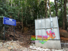 武吉柏灵栋山建储存雨水系统   供水给公厕