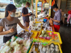 禁跨州生意大受影响 游客止步 饼家减产