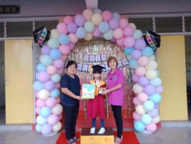 龙运光华校友会幼儿园  结业礼简易进行