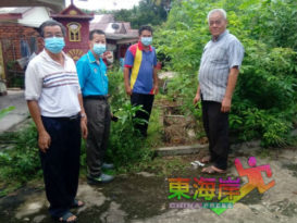 新村沟塌无法排水       民宅逢大雨水进门