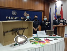 指朋友赠送 用以射击野象 警逮夫妇 起AK47步枪（看视频）