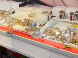 商店爆窃 轿车被偷东西 淡属治安亮红灯