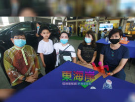 推车货卡撞石墩司机死   培才校长老师慰问家属