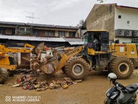 中国交建马来西亚东海岸铁路公司 水灾期间重灾区送暖