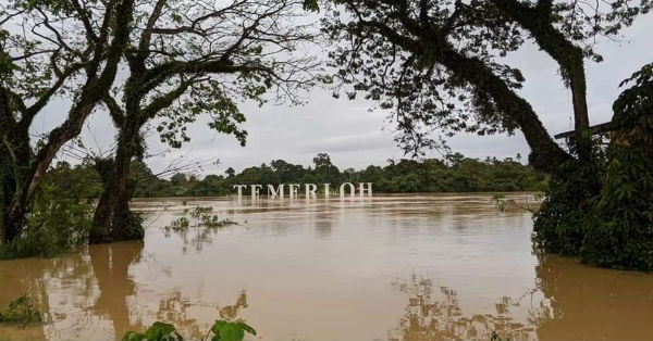 彭州水灾疏散人数一日之间达2万3602人，情况属淡马鲁最严重。
