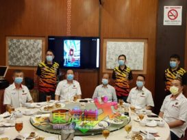 关丹建造行武术醒狮团       推出“牛”转局势贺岁