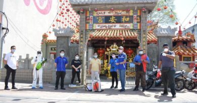 马青巫青成员联手  新年前为宗教场所消毒