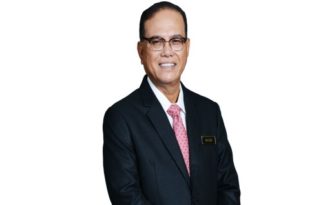 彭大臣手机被骇！