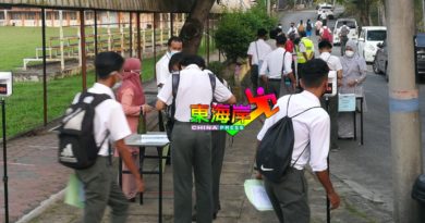 中华维新中学  189学生返校应考