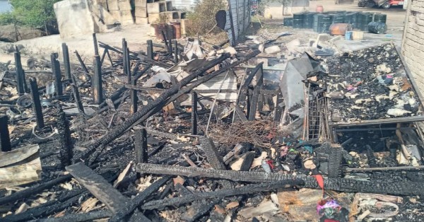 甘榜瓜拉柏努一间屋子被大火烧毁，所幸无人受伤。