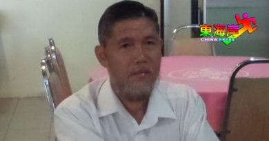 劳勿发展华小工委会声援而连突工委会理事