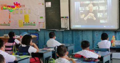 哥市中华小学“非一般的心灵对话”讲座 4校友带来不一样的心灵激荡