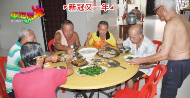 ◤新冠又一年◢疫下献爱 文冬老人院  热心者 报效午晚餐