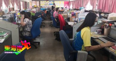 【今日东海岸】教局深夜通知‧学生到校方知 丹7县 居家教学
