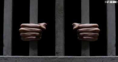 弑母失业汉被控谋杀罪
