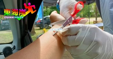 关丹士满慕华校  全员筛检过关剪手环