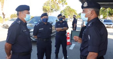 武吉阿曼：全国设立361个路障   出动1万3506名警员