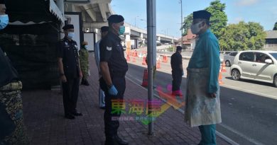 丹警勒令145车折返