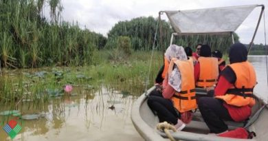 珍尼湖水质抽验    干净、安全