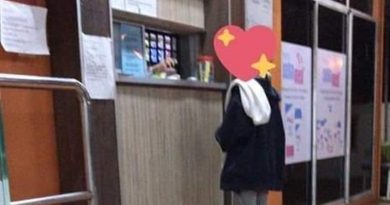 母亲没钱为幼儿买药   暖心配药员主动埋单