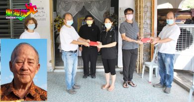 邓佛送校长逝世  家属捐款推动阅读