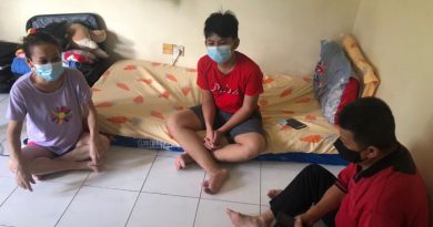 毕业证书留家乡失学一年  沈春祥助伊班少年返校