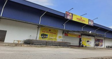 甘孟路四英哩妮华娜霸市     员工筛检隔离   关闭消毒