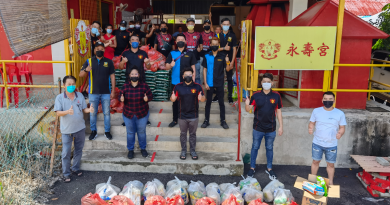 关丹永寿福利协会    派出8队伍送物