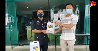 Hardex集团派志警消毒品