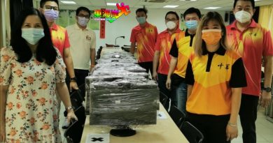 哥市中华小学家协暧心行动2.0 借出电脑上网配备 29学生受惠