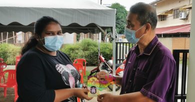 哥打拉玛单亲妈妈孤儿 获丹政府分发援助金
