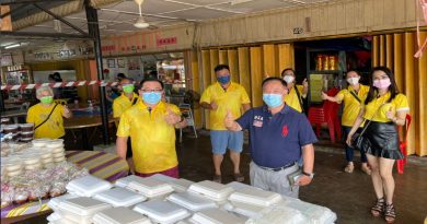 甘马挽华人足球公会   获报效粮食派贫困者