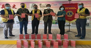 文化城狮子会访育英华小  赠校方词典赞助经费