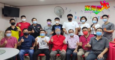 夺彭羽球男单冠军   直凉中小学校友会青年组贺余权晟