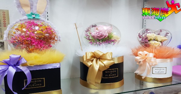 耐放且美丽的花束装饰，也是情人节的送花选择。