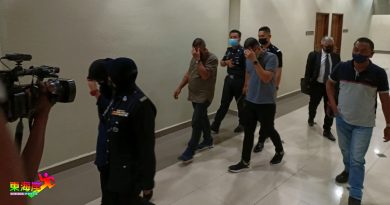 3公务员涉贪   控上法庭不认罪