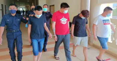 涉非法放贷  4华裔不认罪